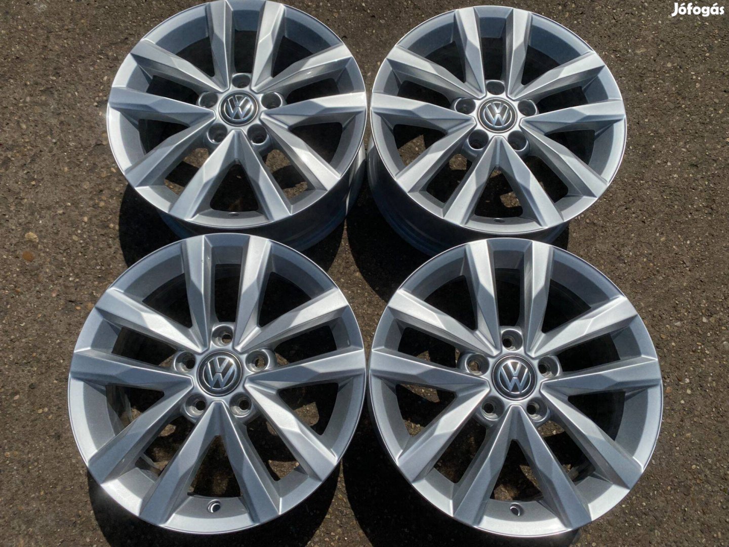 4db gyári 16" VW Touran [Trondheim] alufelni. (3850)